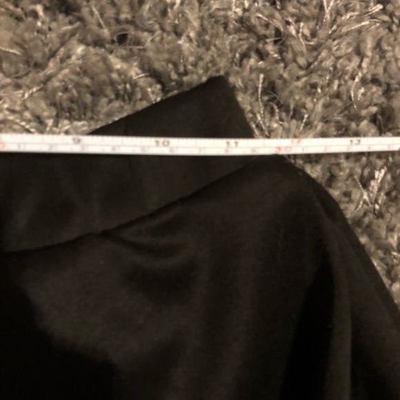 Black skater skirt - Picture 3 of 4